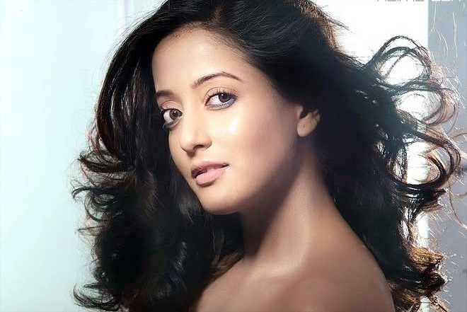 In Conversation With The Gorgeous Raima Sen About Finding Balance, Her Boroline Obsession and More.